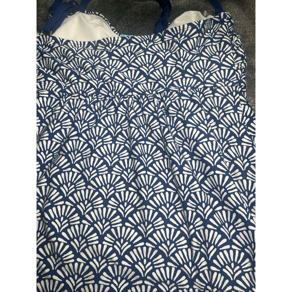 Ocean Blue White Print Tankini Swim Top Women’s Medium Shelf Bra Swimwear - Picture 3 of 4